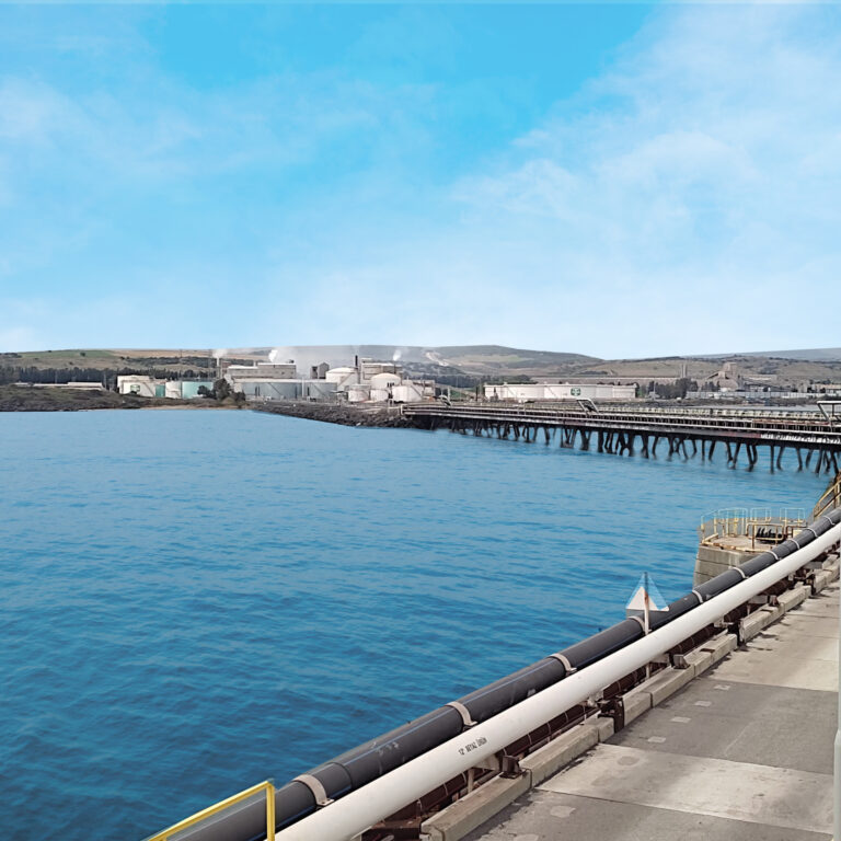Torosport Ceyhan Terminali’nde Güven Asfalt’a ait 6 büyük bitüm tankı ve araç park alanı